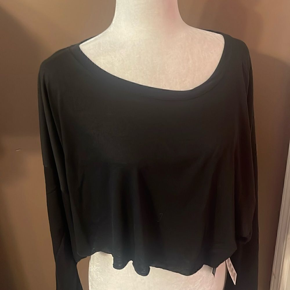 Urban Outfitters Out From Under Crop Top long sleeves Size Small NWT